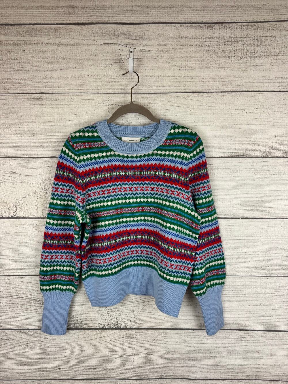 Free Assembly Women's Blue Green Red Snowflake Fair Isle Crew Sweater Size Small